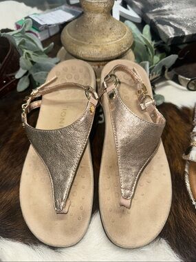 Vionic Rose Gold Metallic Thong Sandals